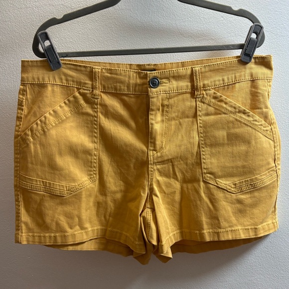 NWOT Supplies Yellow Stretch Shorts 16 - Picture 1 of 3